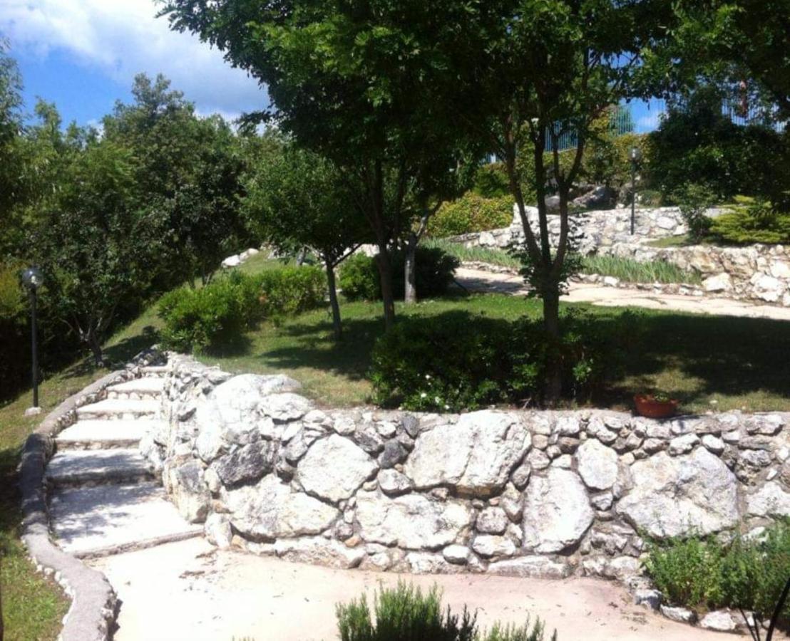 Il Querceto Delle Marine Hotel L'Aquila Bagian luar foto